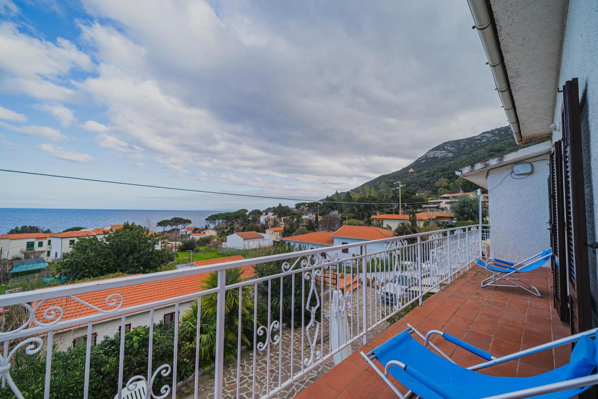 Appartamenti Casa Sant'Andrea - Goelba Εξωτερικό φωτογραφία